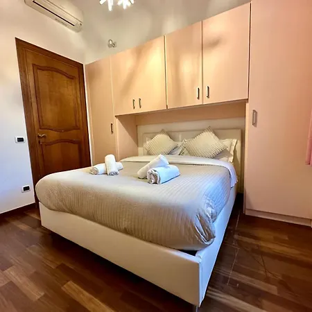 Domus Trastevere 900