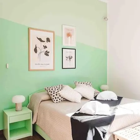 Domus Trastevere 900 Apartment Rome