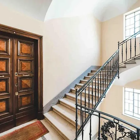 Domus Trastevere 900 *