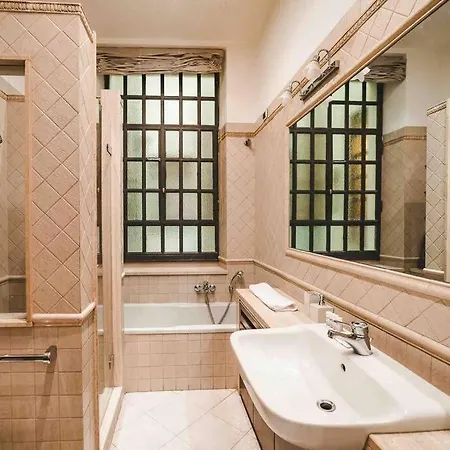 Apartment Domus Trastevere 900 *